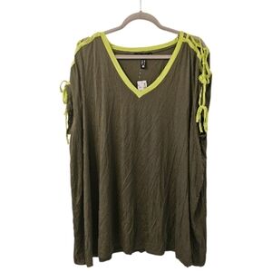 Green Love & Legend Women's Contrast Shoulder Lace-Up Top